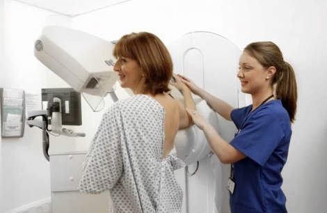 Треть женщин, перенесших рак молочной железы, перестают делать маммографию